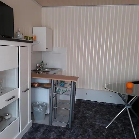 Haus Germania Πανδοχείο 2*