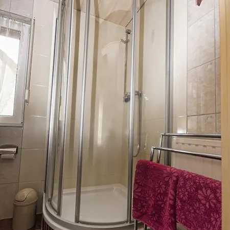 Haus Germania אורחן